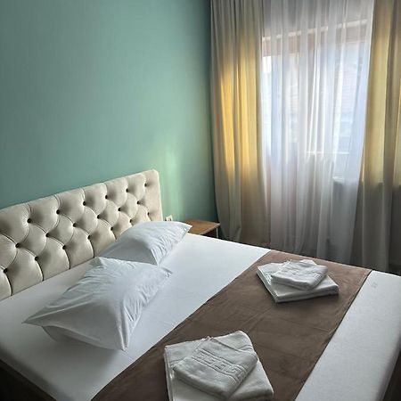 Freedom&Relax Hotel Buzau Luaran gambar