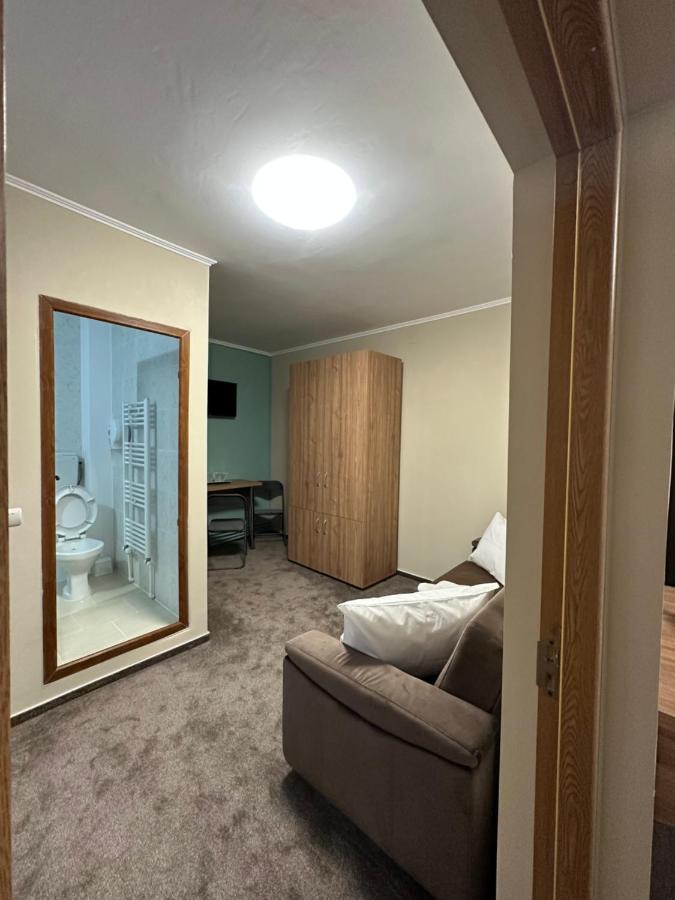 Freedom&Relax Hotel Buzau Luaran gambar