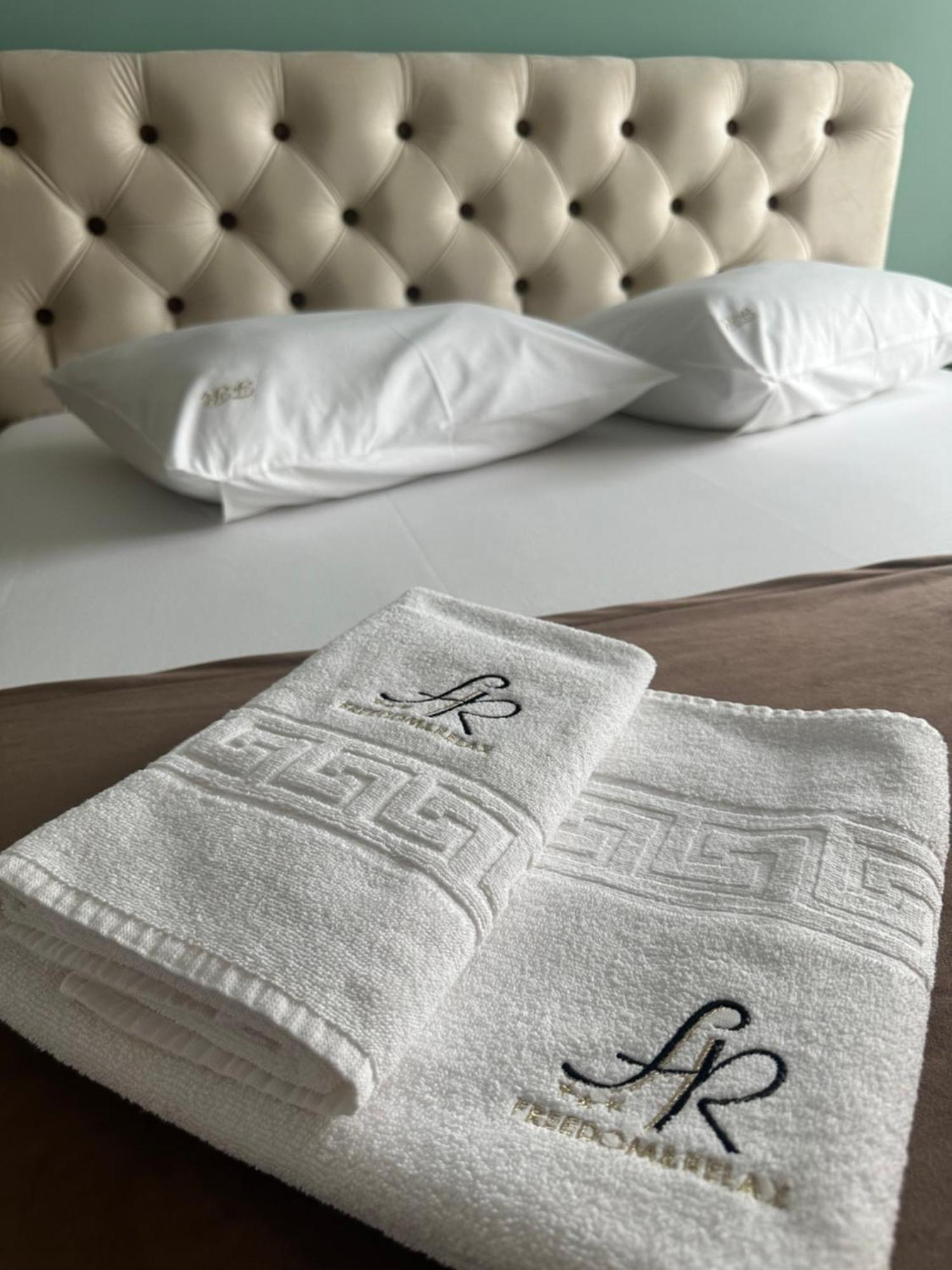 Freedom&Relax Hotel Buzau Luaran gambar